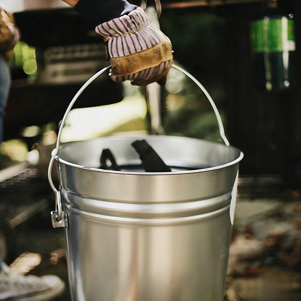 6 Gallon Galvanized Steel Storage Can with Locking Lid T94623