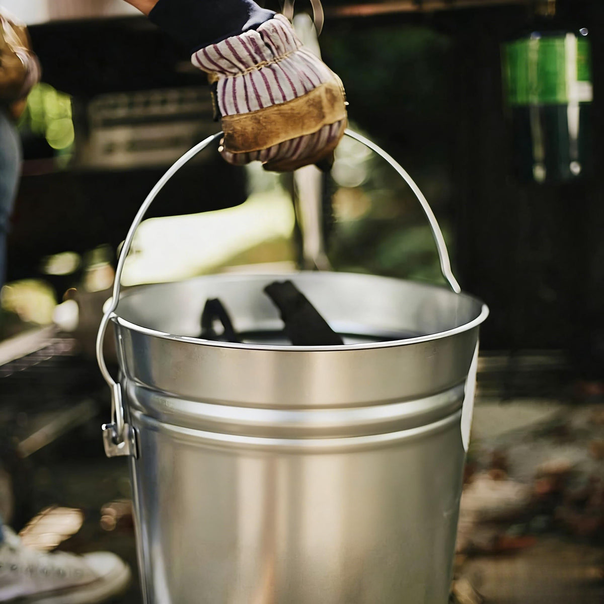 6 Gallon Galvanized Steel Storage Can with Locking Lid T94623